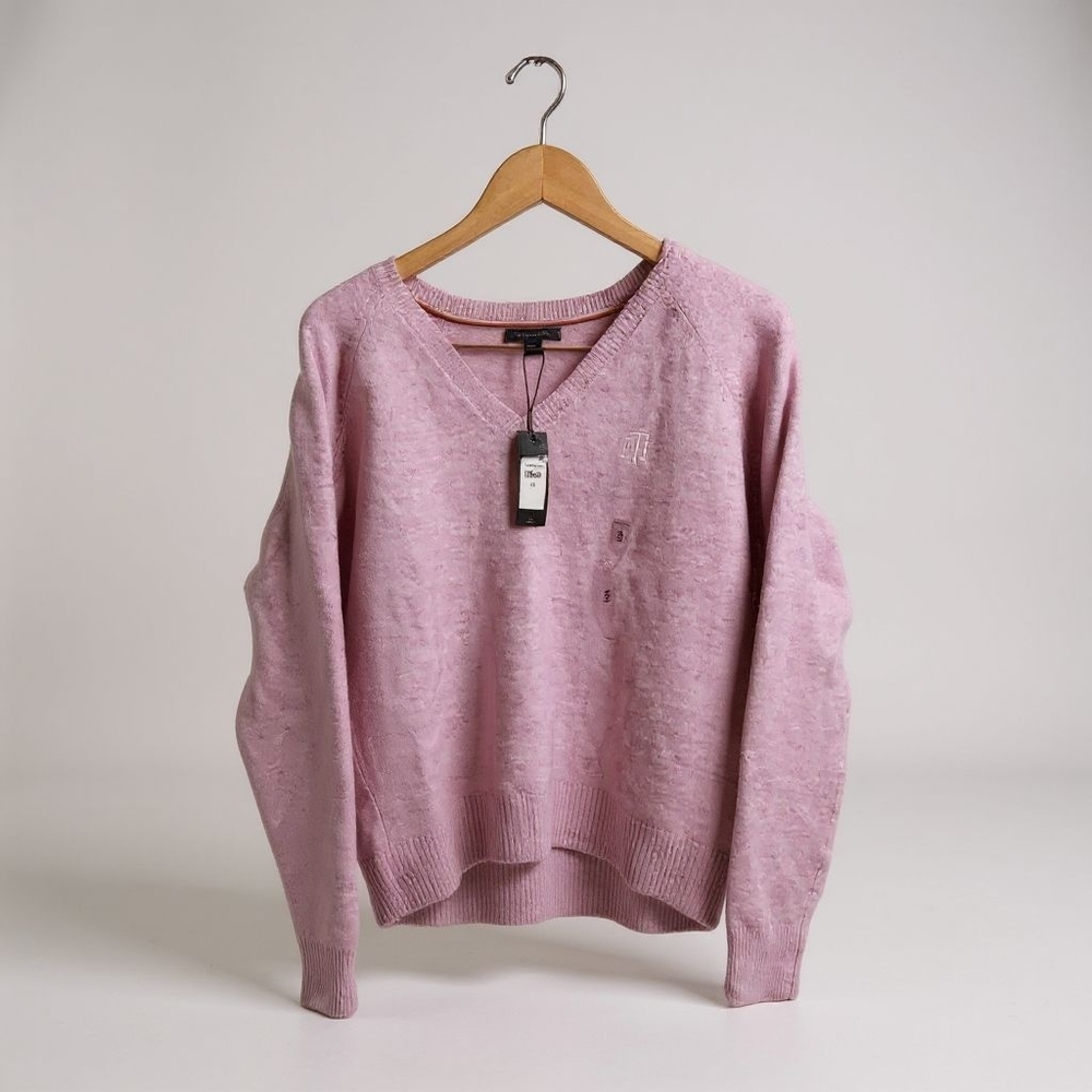 Tommy Hilfiger Women's Light Purple V-Neck Sweater